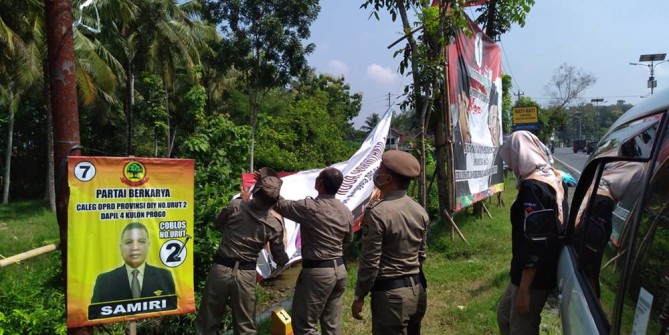 Bawaslu Kulon Progo Temukan 198 Pelanggaran Alat Peraga Kampanye 