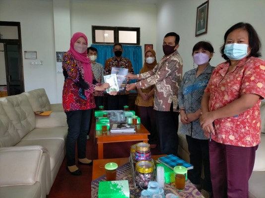 Kuatkan Pengelolaan Arsip, Bawaslu Kulon Progo Audiensi ke Dinas Perpustakaan dan Kearsipan