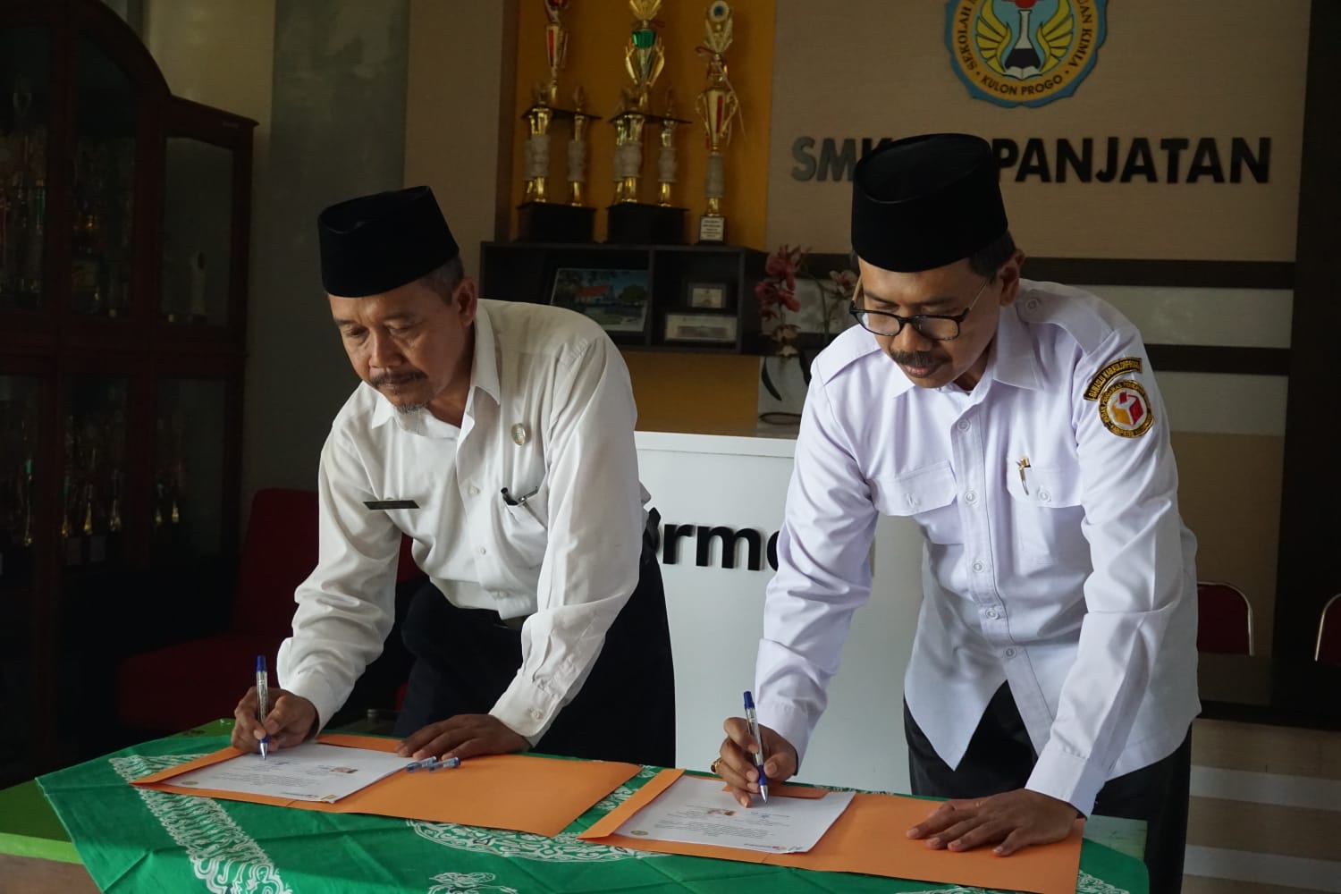 penandatanganan mou
