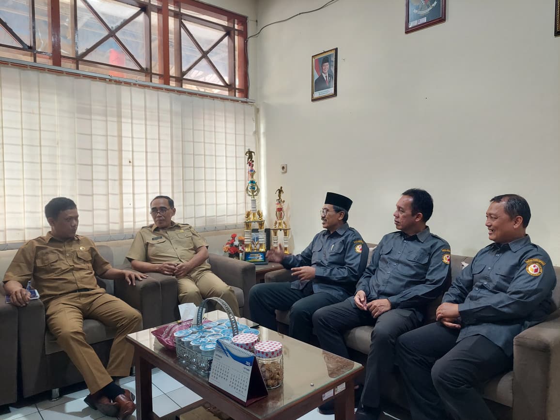 Bawaslu Kulon Progo melakukan Audiensi dengan Kepala Dinas PMKPPKB