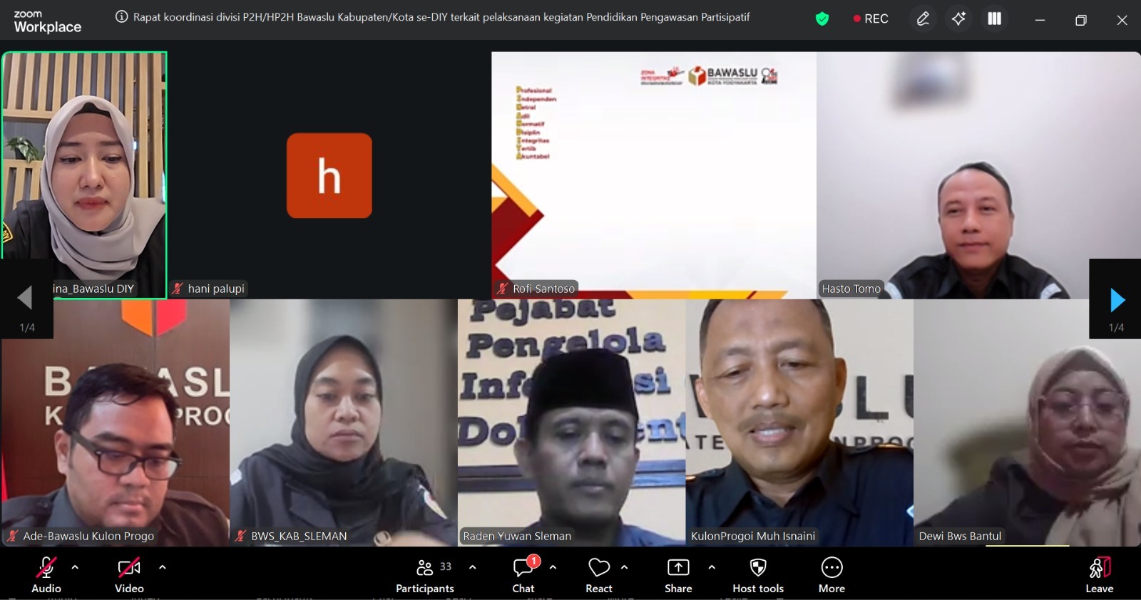 Anggota Bawaslu Kulon Progo, Muh. Isnaini dan Kasubbag Pengawasan dan Humas, Ade Irfan Santosa mengikuti rapat daring Persiapan Pendidikan Pengawasan Partisipatif (P2P)