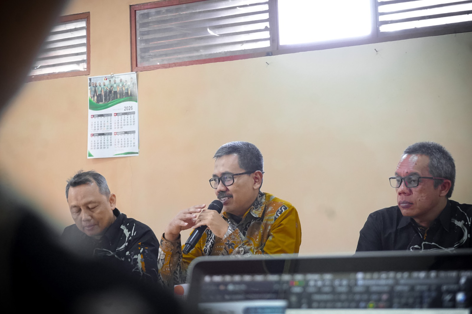 Ketua Bawaslu Kulon Progo, Marwanto, menyampaikan sambutan dalam Rapat Koordinasi Pengawasan PDPB Tahun 2026