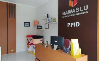 Bawaslu Kulon Progo Raih Peringkat Pertama Kategori Instansi Vertikal dengan Predikat Menuju Informatif
