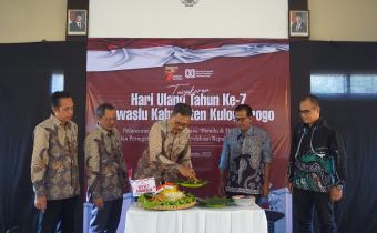 Pemotongan Tumpeng